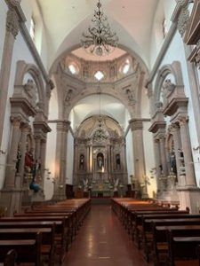 ¿Tresguerras Héroe o Villano? 4 interior iglesia